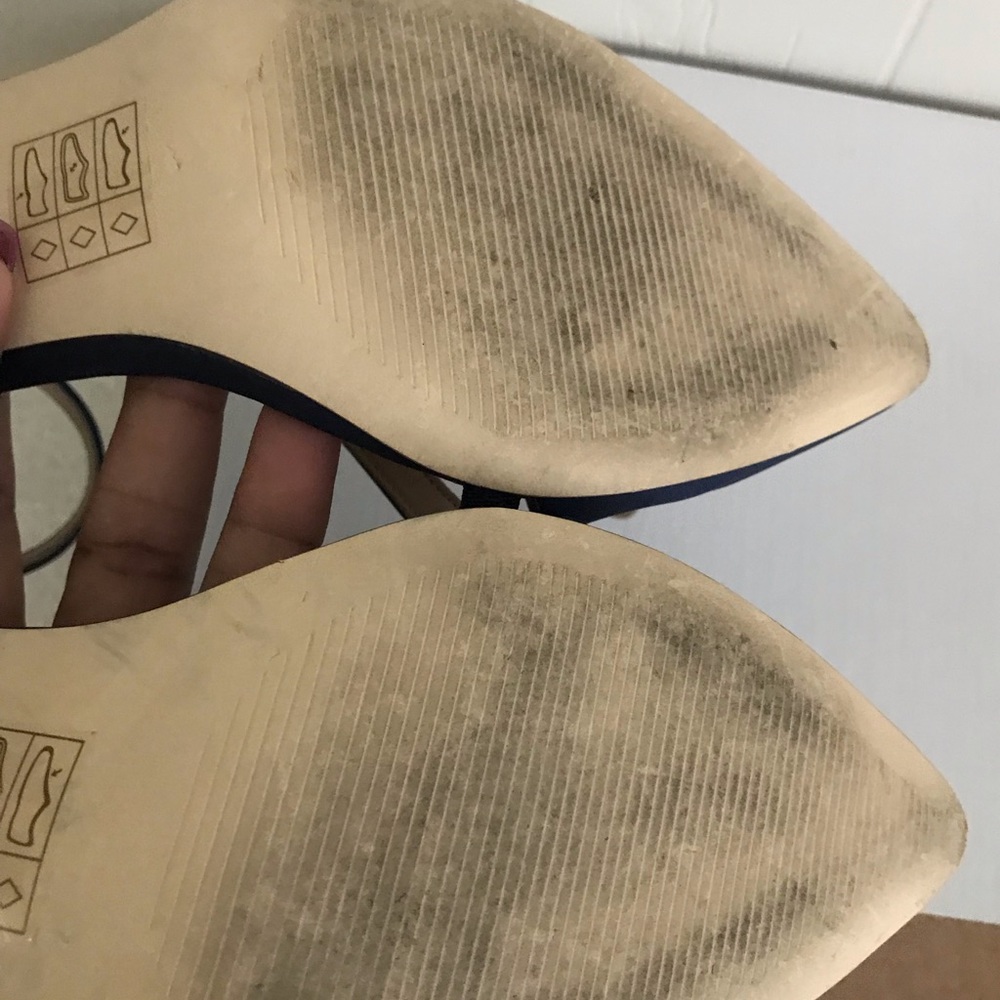 3’inch soft suede heels - Picture 5 of 6